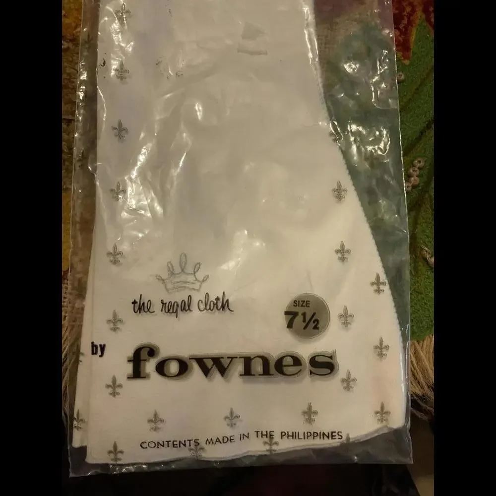 Vintage Elegant Royal White Gloves by Fownes  1950's Size 7.5